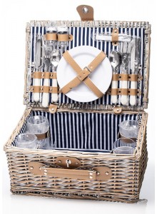 The Grange Collection Willow Picnic Basket for 4
